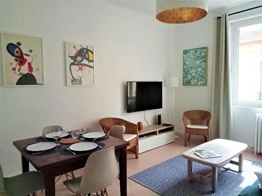 Appartement 80 M2 Au Coeur De Vichy 0*,